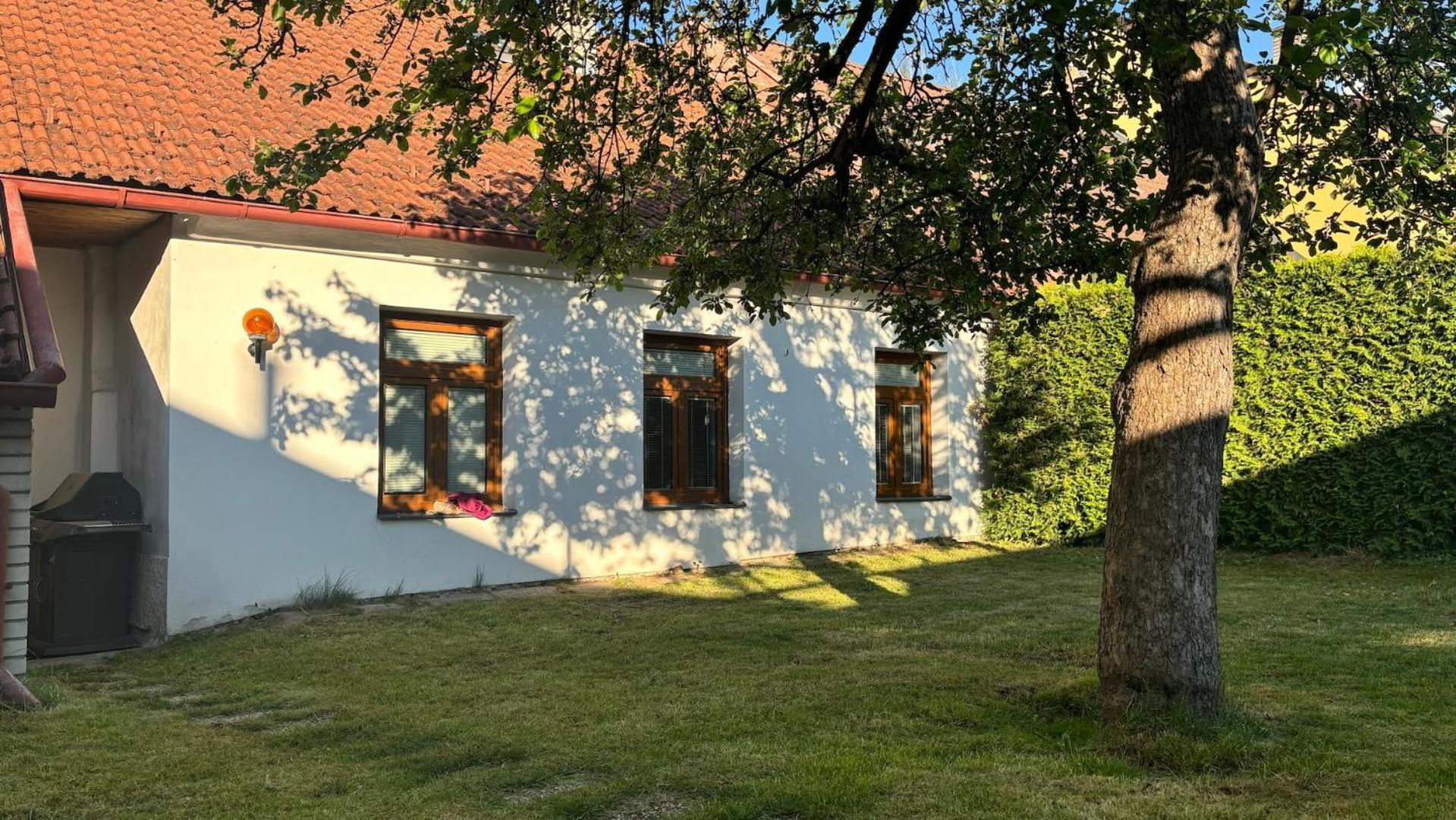 Domek V Treboni Bagian luar foto